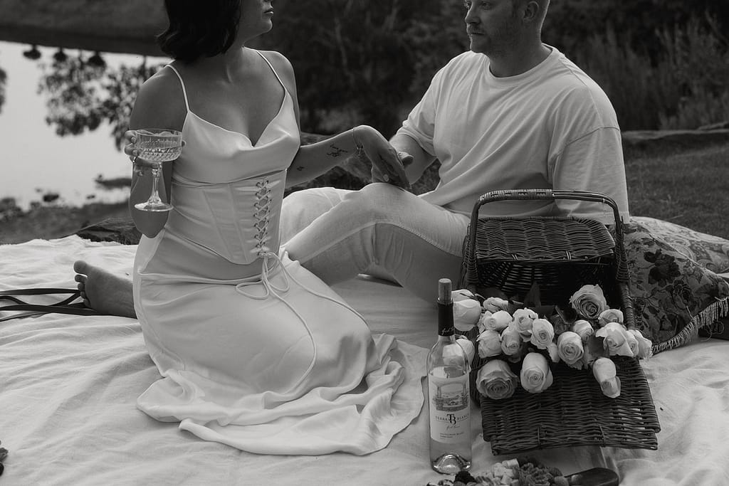 romantic couple photos at Terra Blanca Winery