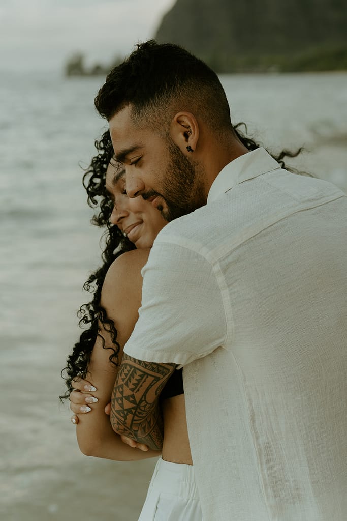 engagement photos in Hawaii