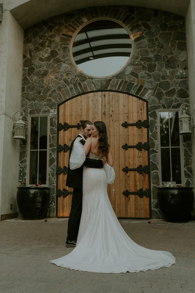 Tuscan inspired bride and groom photos at a winery in Washington 