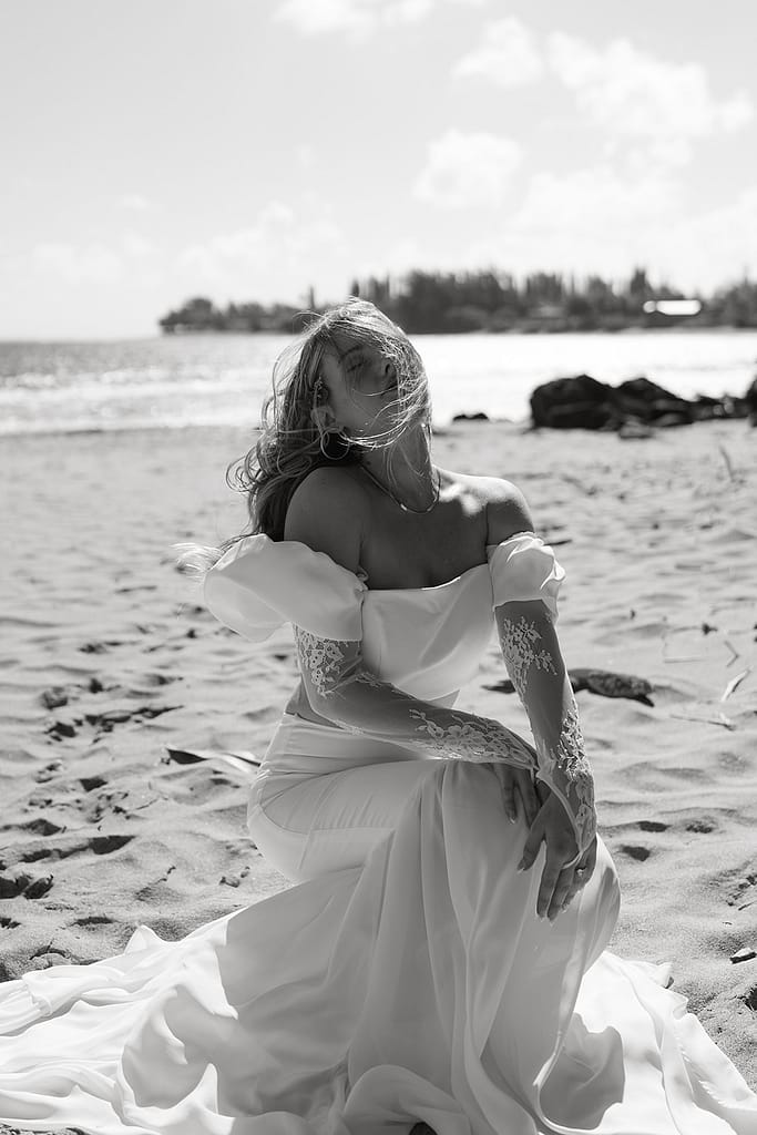 A picturesque sunset setting for a Hawaii elopement, emphasizing the natural beauty of this destination.